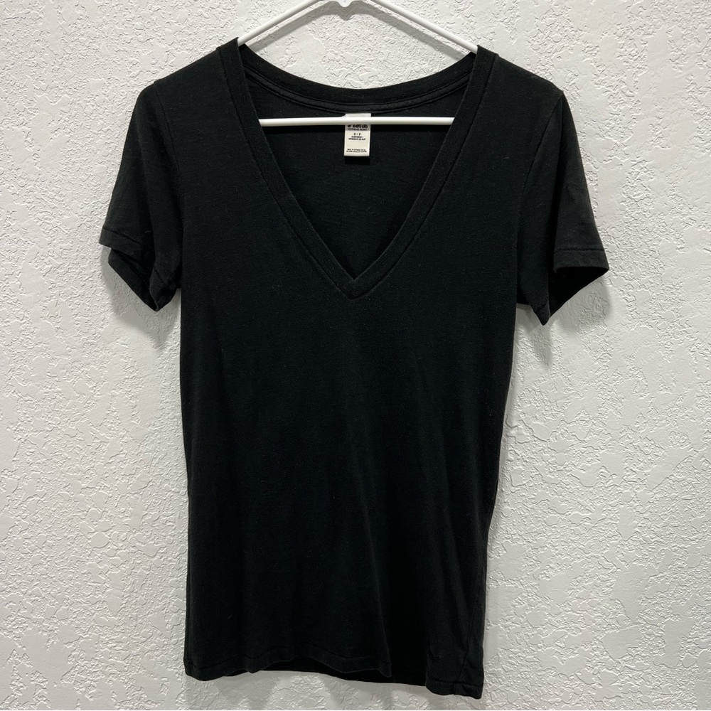 Victoria Secret PINK Vneck tshirt black small